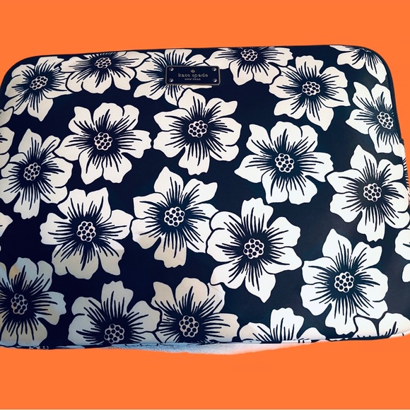 Kate Spade super cute Computer Bag - Picture 6 of 13